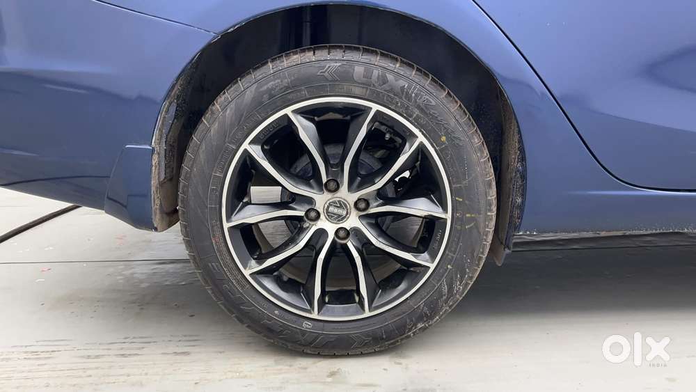 Maruti Suzuki Ciaz 1.5 Alpha Shvs Amt, 2019, Petrol