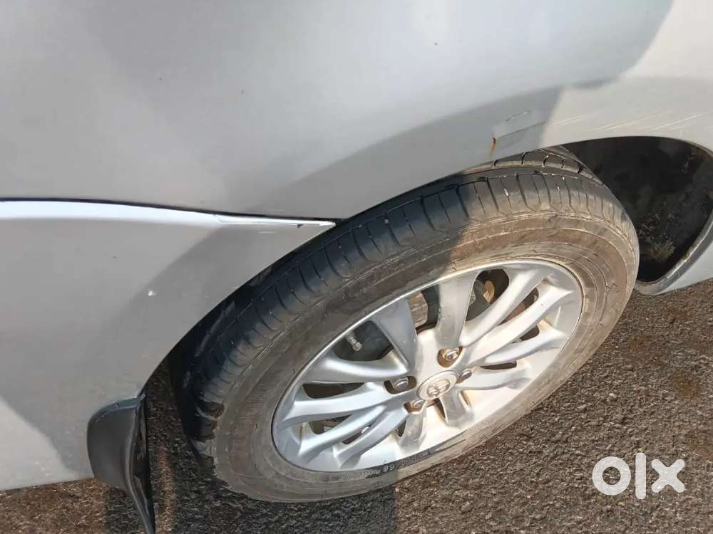 Toyota Etios Prem 2012