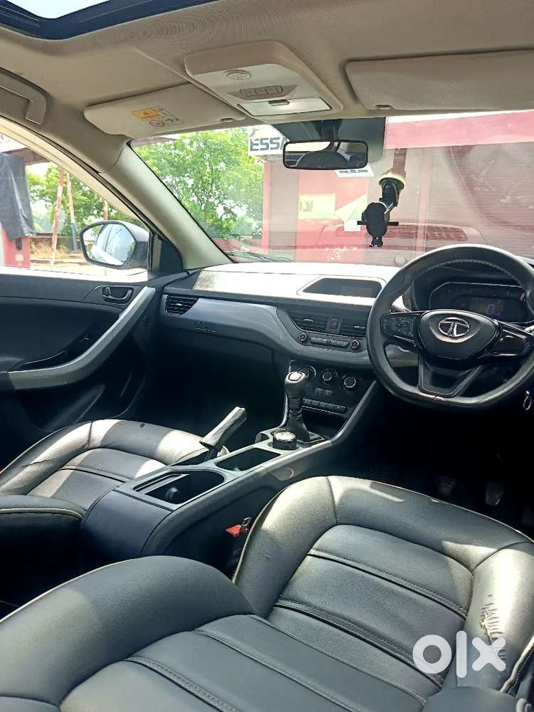 Tata Nexon Top Model Sunroof Diesel