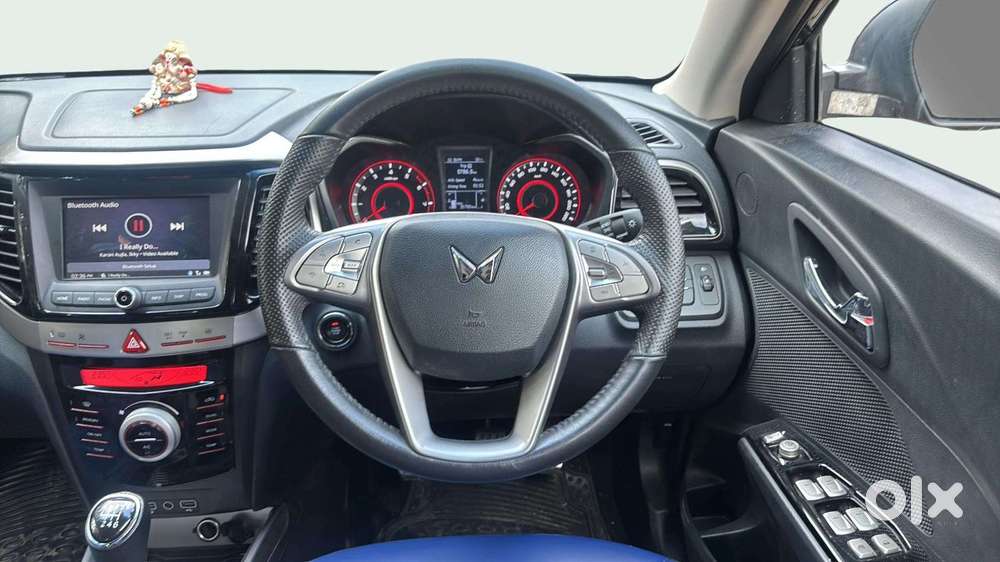 Mahindra Xuv300 W8, 2023, Petrol