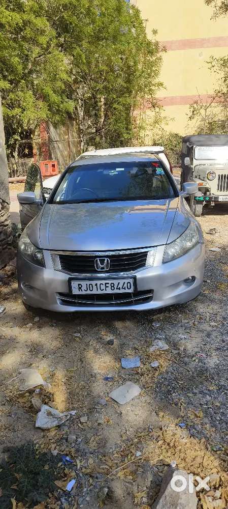 Two Key Available Car Service Recently Completed