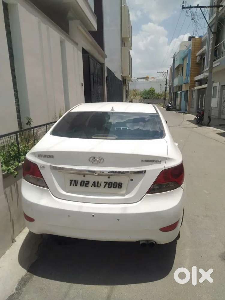 Hyundai Verna Fluidic 1.6 2012