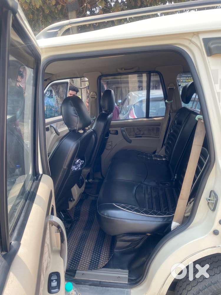 Mahindra Tuv 300 2019 Diesel 150000 Km Driven