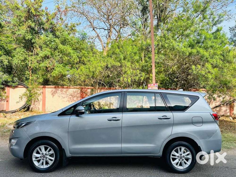 Toyota Innova Crysta 2.4 V 7 Str, 2016, Diesel