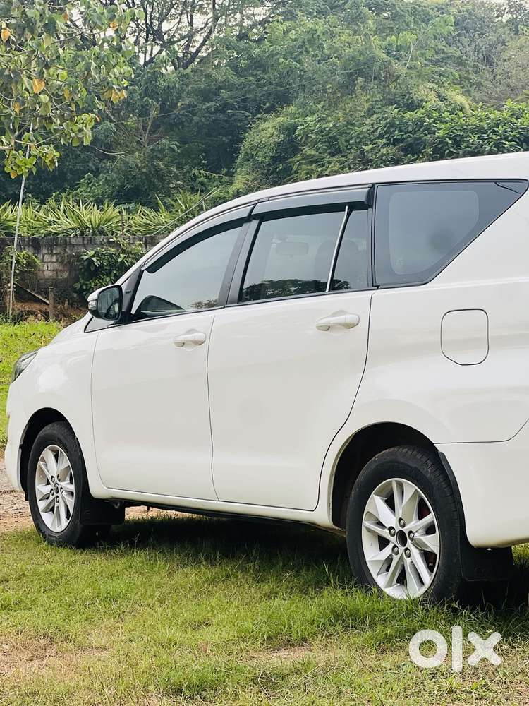 Toyota Innova Crysta 2.4 G Mt, 2018, Diesel
