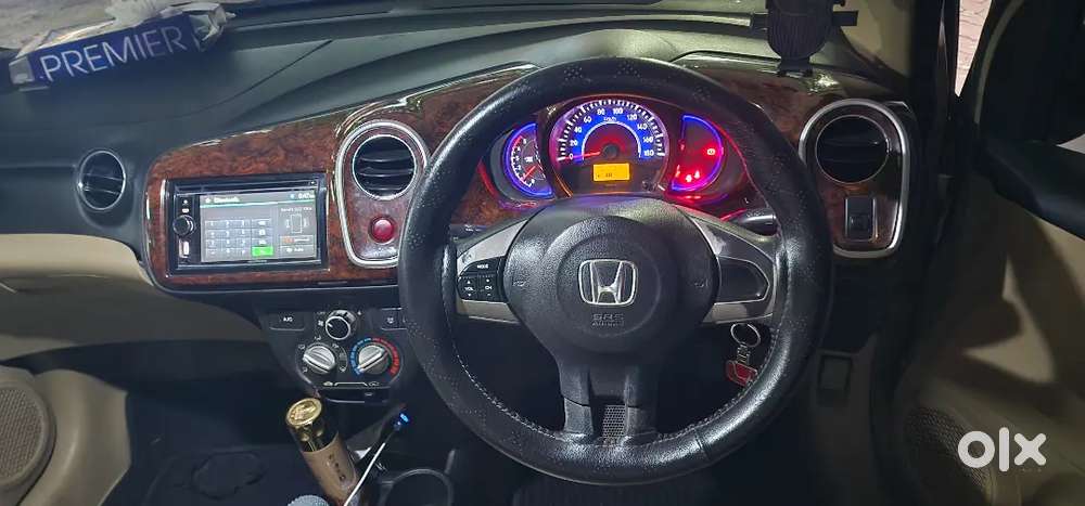 Rare Honda Mobilio Rs (top Model)  Diesel  7-seater  20+ Kmpl Milea
