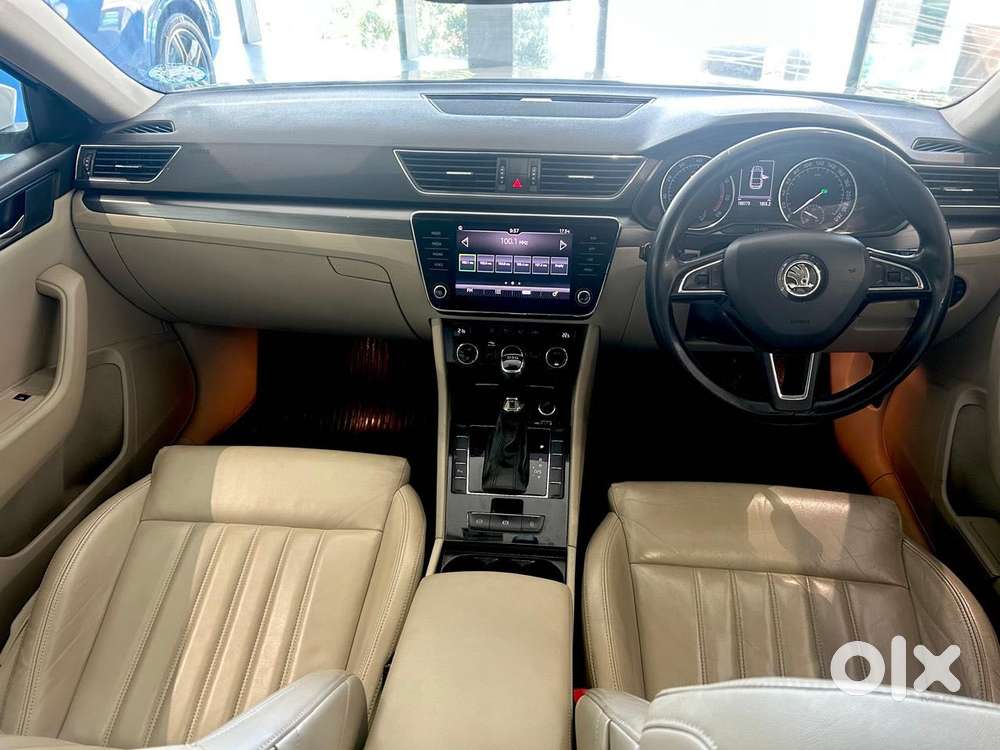 Skoda Superb Style 1.8 Tsi At, 2018, Petrol