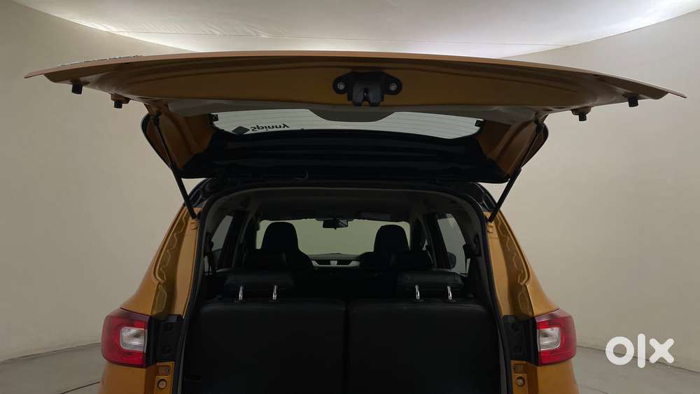 Renault Triber Rxz Easy-r Amt Dual Tone, 2022, Petrol