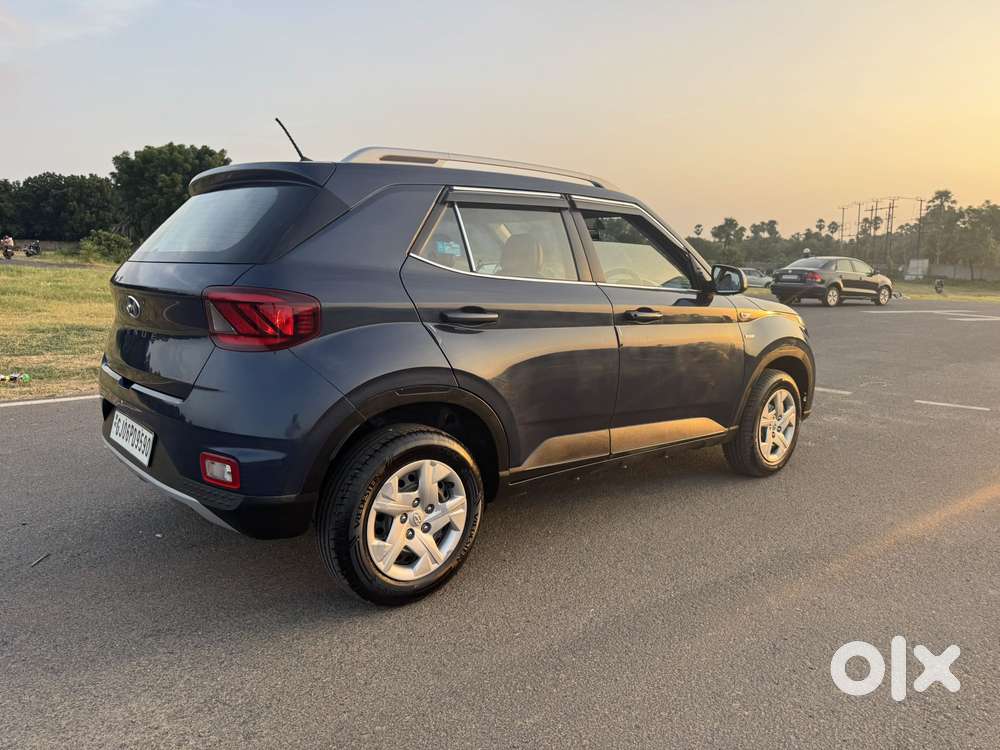 Hyundai Venue 1.0 S (o) Turbo Dct, 2020, Petrol