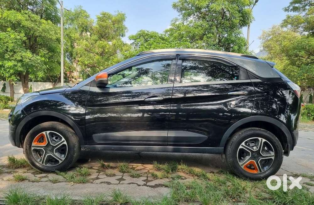 Tata Nexon Kraz Plus Amt, 2019, Petrol