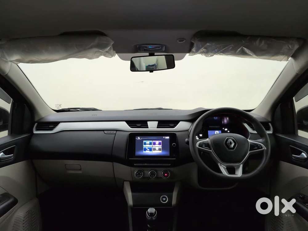 Renault Triber 1.0 Rxz Dual Tone, 2022, Petrol