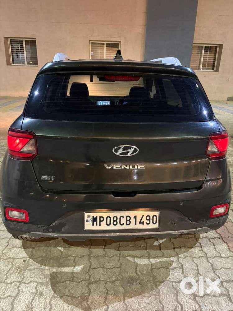 Hyundai Venue 2020 Diesel 95000 Km Driven