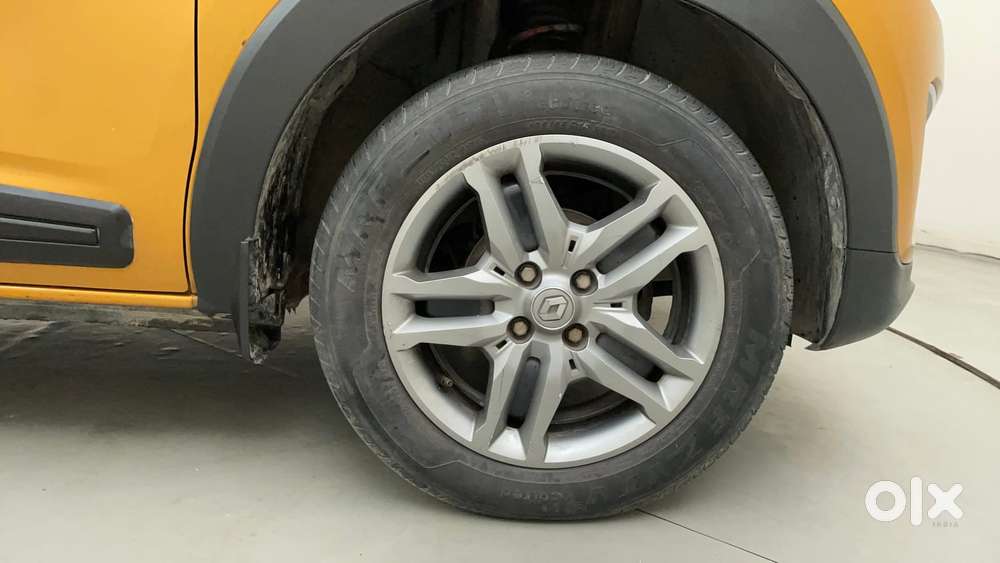 Renault Triber Rxz Easy-r Amt, 2020, Petrol