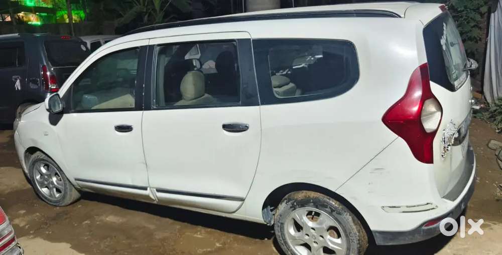 Renault Lodgy 9 Seater Ertiga Ke Look Ka Hai