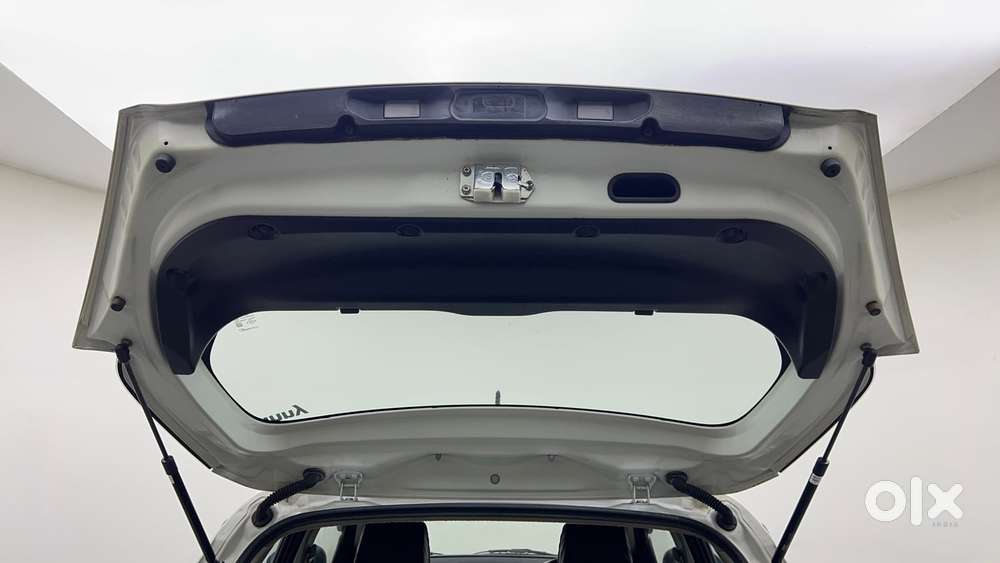Maruti Suzuki Swift 1.2 Lxi (o), 2016, Petrol