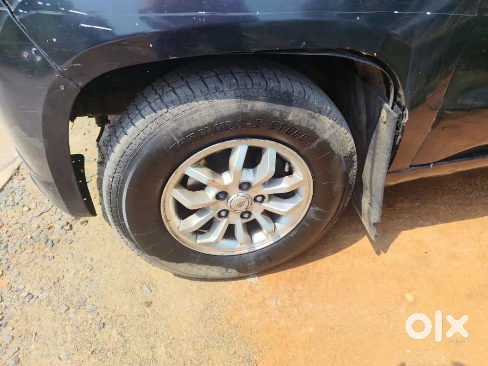 Mahindra Tuv 300 2017 Diesel Well Maintained