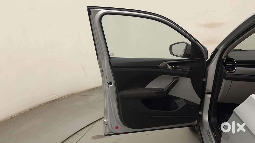Skoda Kushaq 1.0 Tsi Ambition, 2023, Petrol