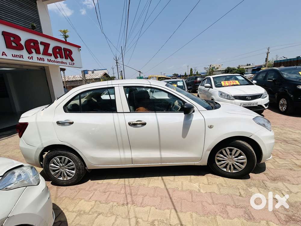 Maruti Suzuki Swift Dzire 1.3 Lxi, 2023, Cng & Hybrids