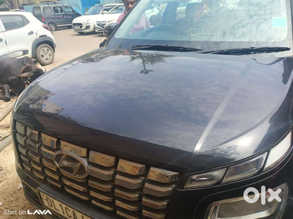Hyundai Venue Petrol Manual 2024