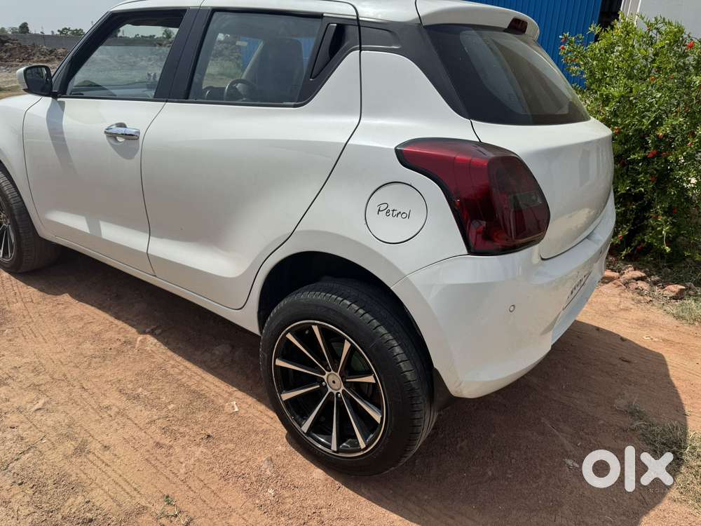 Maruti Suzuki New-gen Swift Vxi, 2024, Petrol