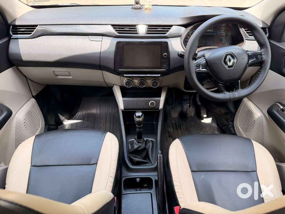 Renault Triber Rxt, 2022, Petrol