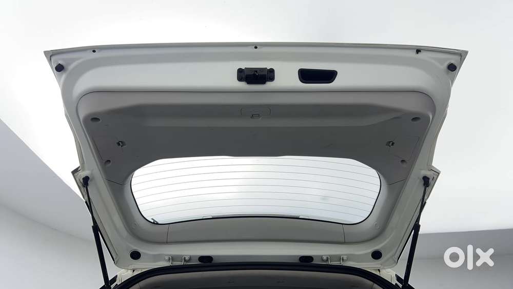 Mahindra Xuv300 W8, 2022, Petrol