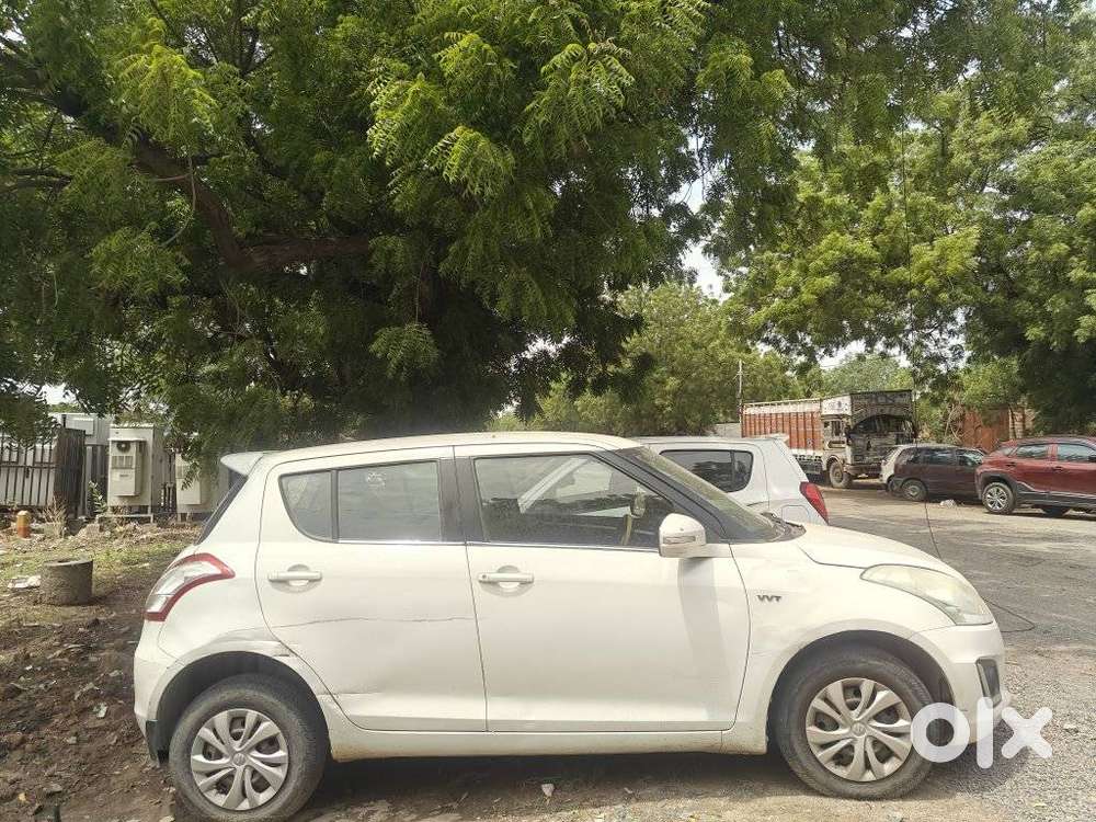 Maruti Suzuki Swift 1.2 Vxi Abs, 2015, Petrol