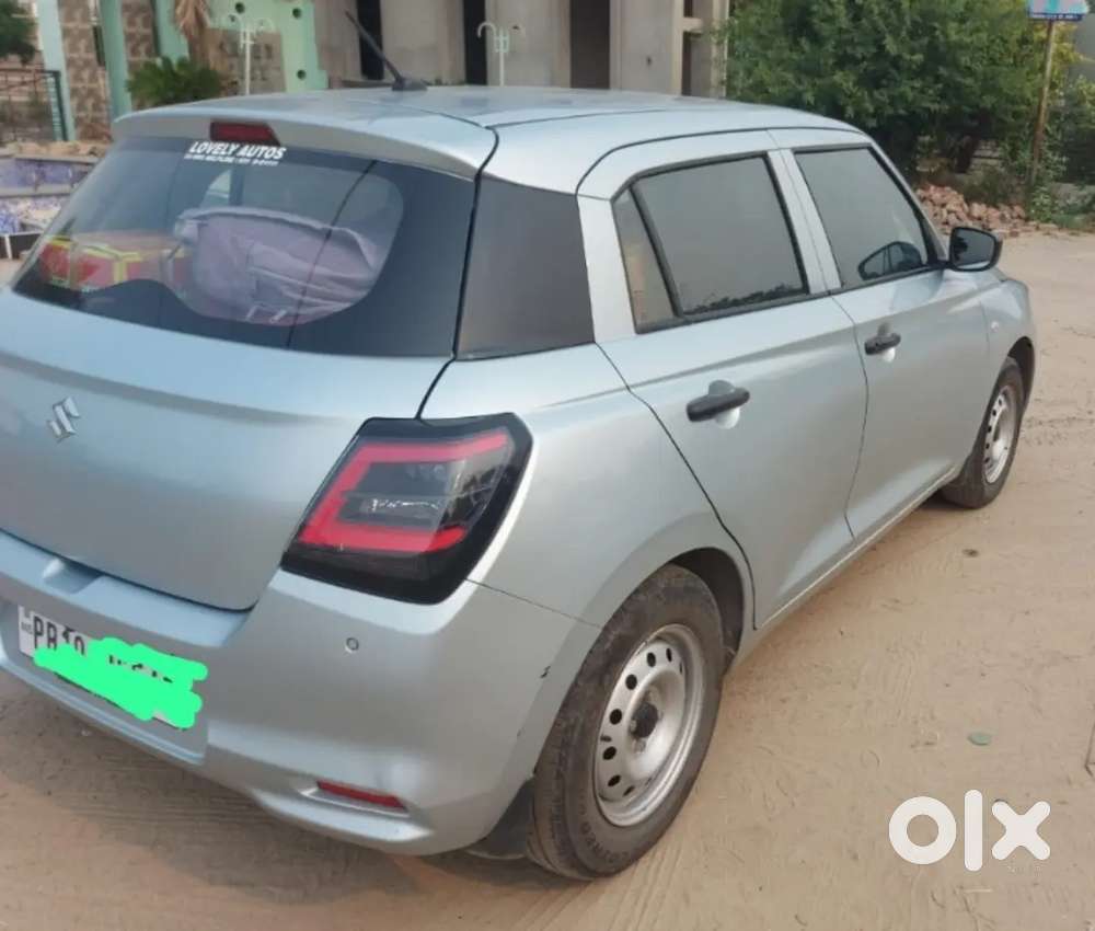 Swift Lxi ( Silver) December 2024 ( 5 Year Extend Warranty)