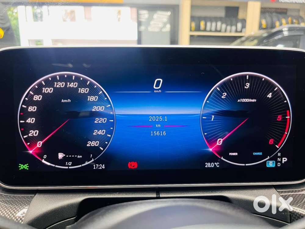 Mercedes-benz C300d Amg Line – July 2023  Only 16,000 Km  Immaculate