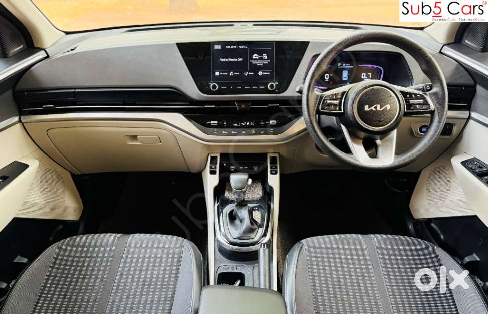 Kia Carens 1.4 Prestige Plus Turbo 7 Str, 2023, Petrol