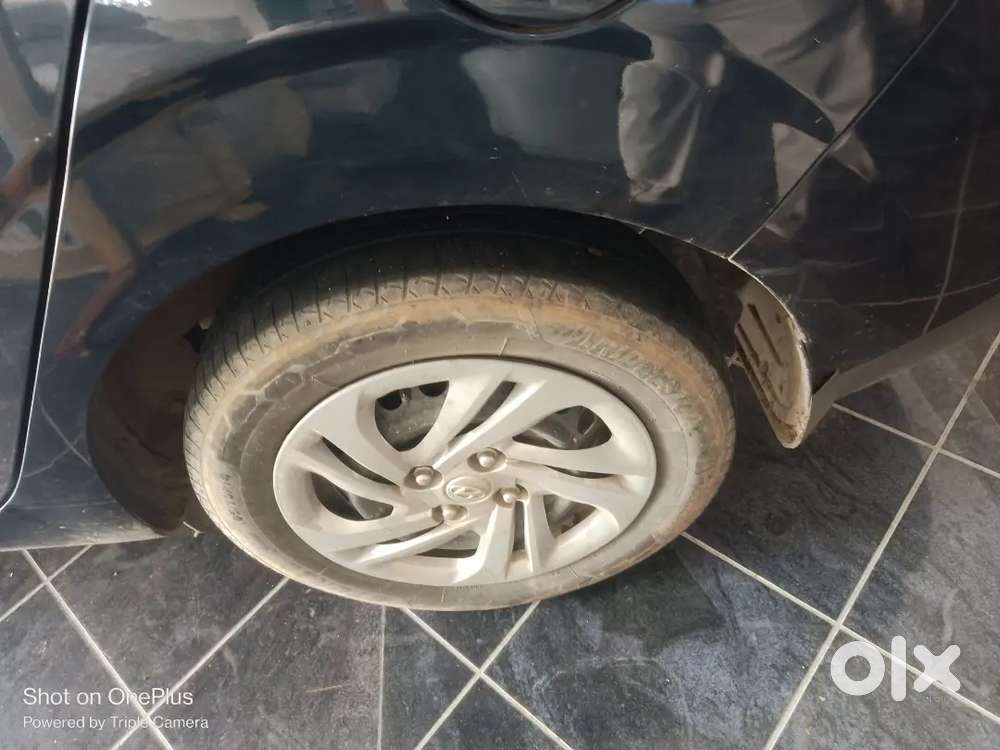Hyundai Aura 2022 Petrol 137000 Km Driven