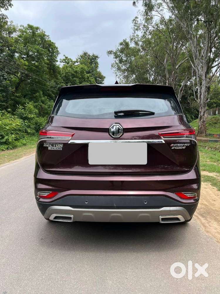 Mg Hector Plus 2022 Petrol Sharp Cvt, Enthusiast-owned,11.5k Kms