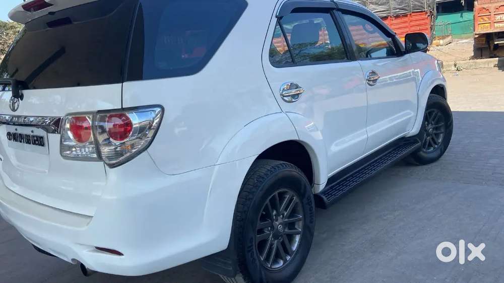 Toyota Fortuner 2012 Diesel 150000 Km Driven