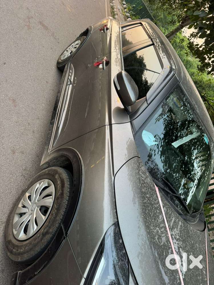 Swift Vxi Petrol 2025
