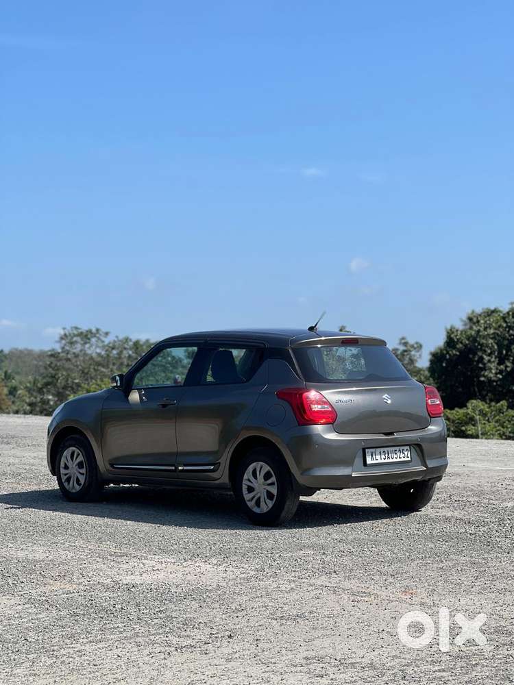 Maruti Suzuki Swift Vxi + Manual, 2022, Petrol