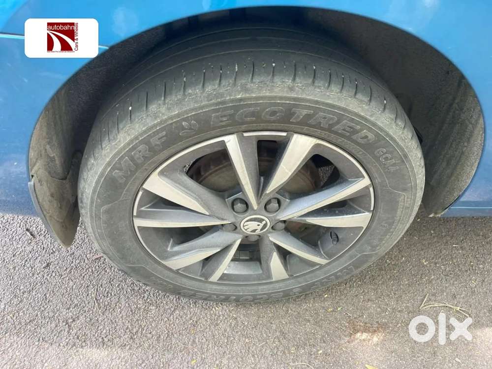 Skoda Slavia Style 1.0l Tsi At, 2023, Petrol