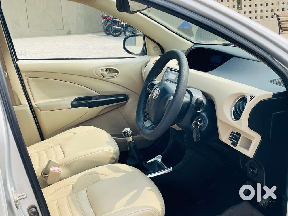 Toyota Etios Vx Limited Edition, 2016, Petrol