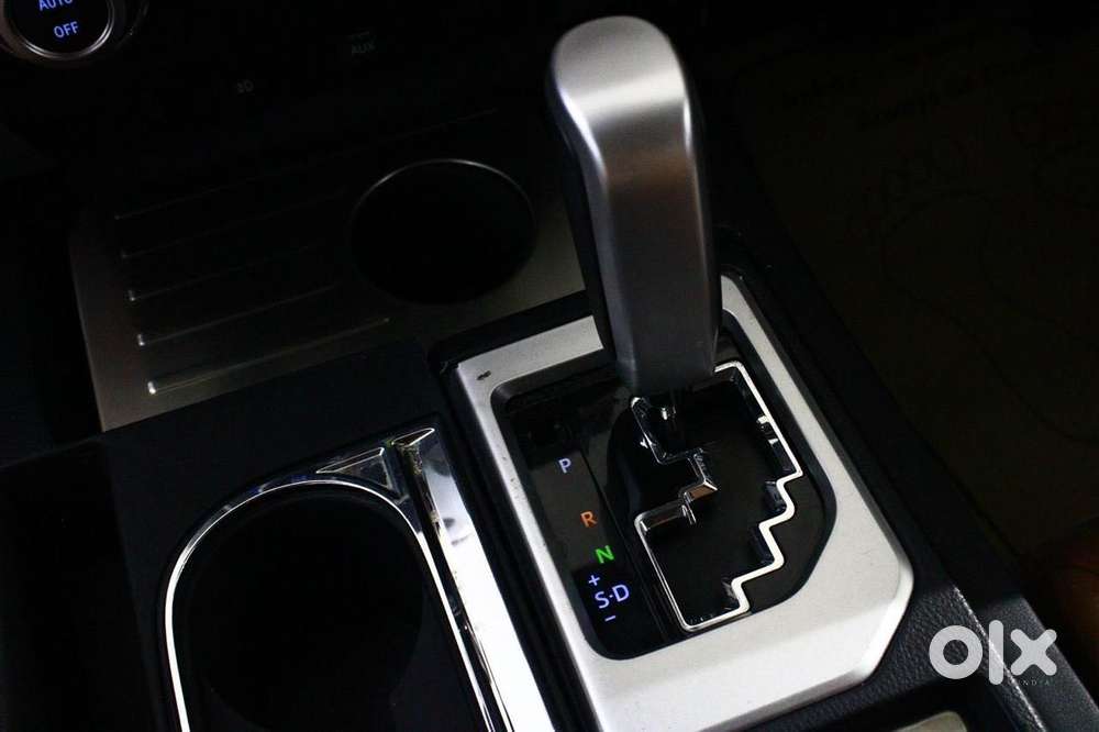 Toyota Tundra Twin Cabin, 2024, Petrol