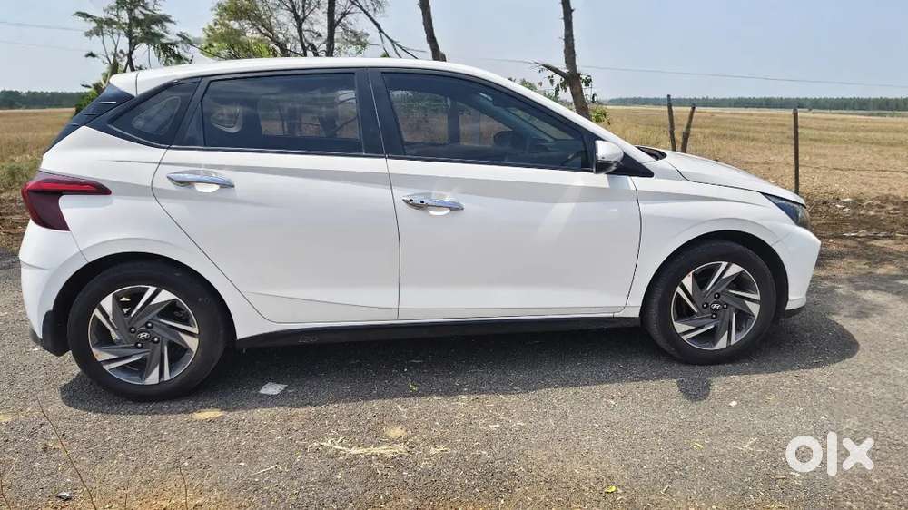 Hyundai I20 Asta 50k Driven,showroom Condition Sunroof