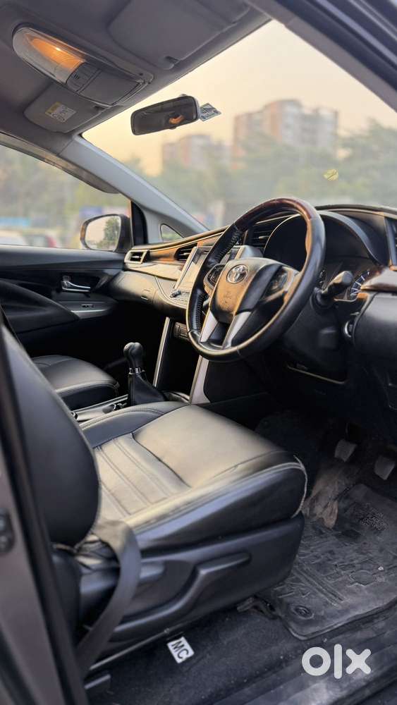 Toyota Innova Crysta 2.4 Vx Mt 8s, 2017, Diesel