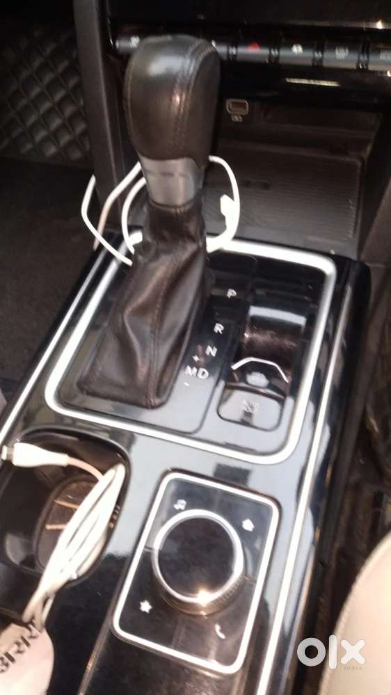 Mahindra Xuv700 2.2 Ax 7 Diesel At Luxury Pack Str Awd, 2022, Diesel