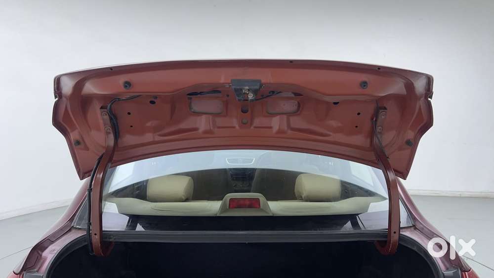 Maruti Suzuki Swift Dzire 1.3 Vxi, 2015, Petrol