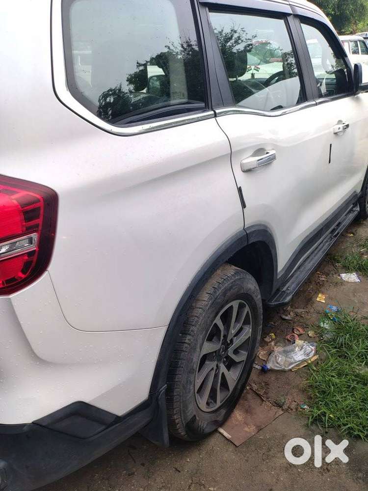 Mahindra Scorpio N Z8 Petrol At 7 Str, 2025, Petrol
