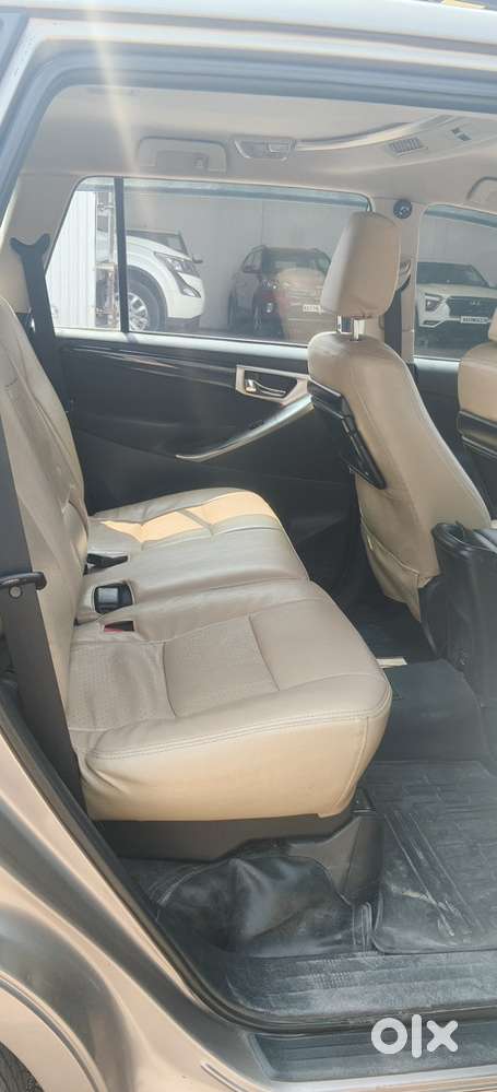 Toyota Innova Crysta 2017 Diesel Well Maintained