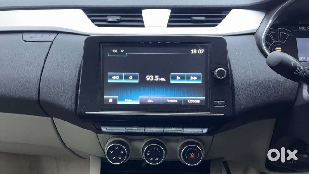 Renault Triber Rxz, 2021, Petrol