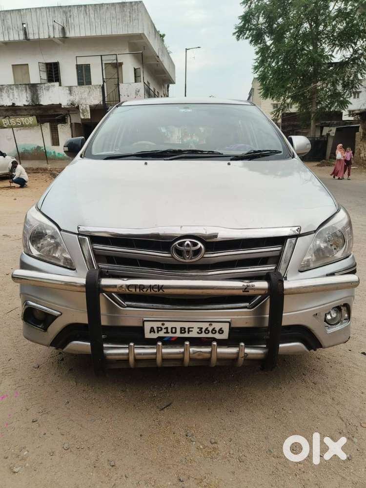 Toyota Innova 2.5 G 2013