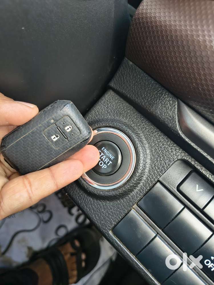 Maruti Suzuki Brezza 1.5 Zxi Plus Smart Hybrid, 2022, Petrol