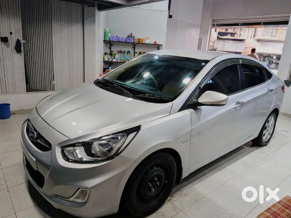 Ka22 Selling Verna Next To Showroom Condition