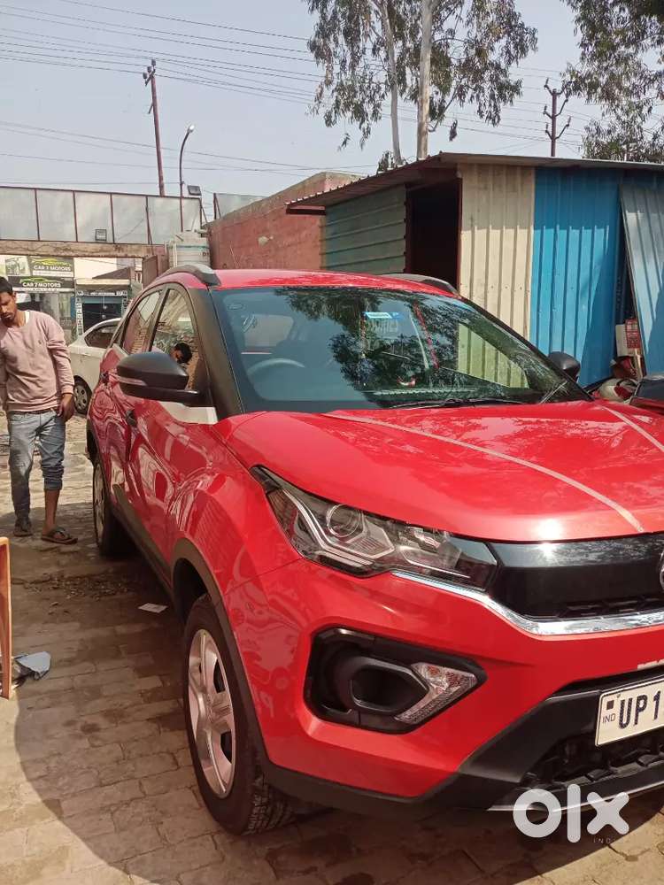 11000 Km Run Brand New Nexon Red Colour Rs 825000