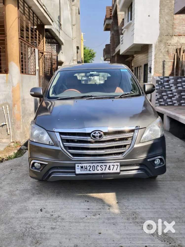 Toyota Innova 2014